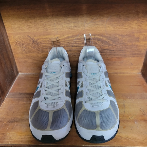 Nike Shox Turbo Althelic Sneaker 6Y - Picture 3 of 7